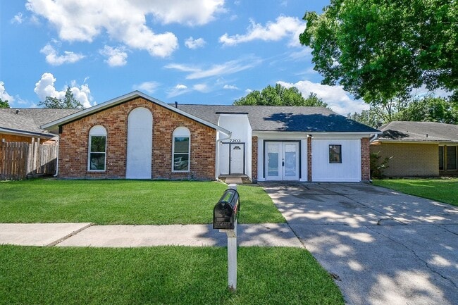 Building Photo - 7203 Santa Rita Dr