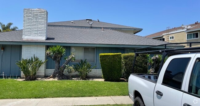 Building Photo - 14791 Newport Ave Unit A Rental