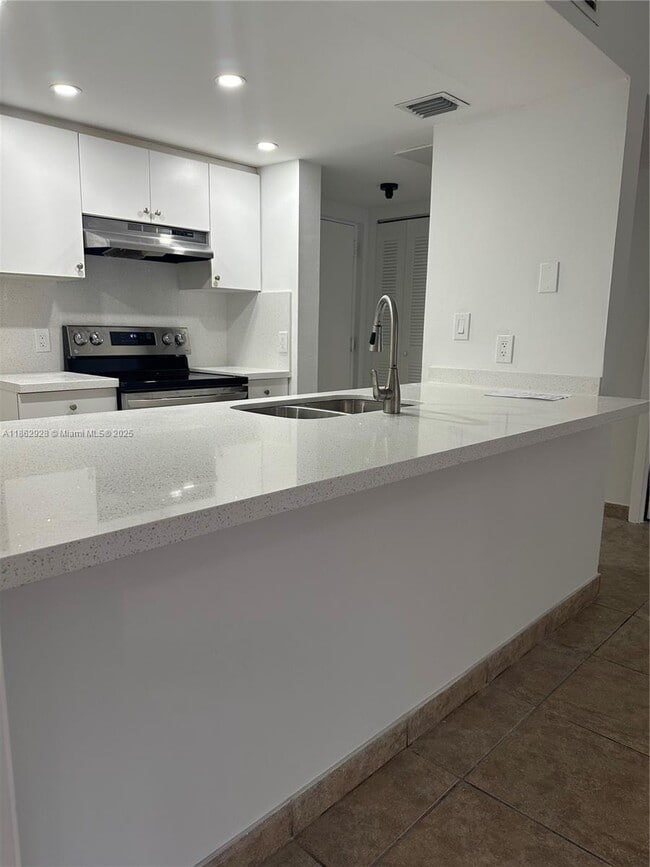 Photo - 8100 Geneva Ct Unit 142