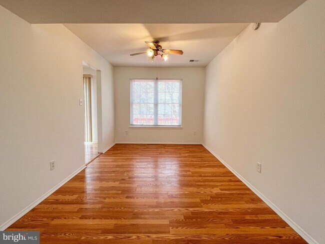 Photo - 19920 Waterloo Ct