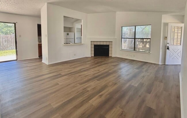 Photo - 2 Bed 1 Bath