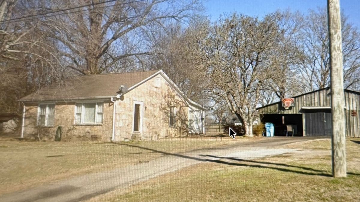 Photo - 202 Munford Ave