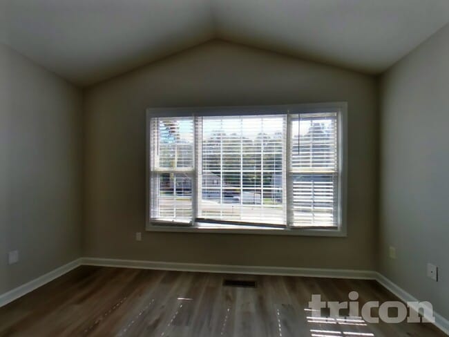 Photo - 228 S Red Oak Way