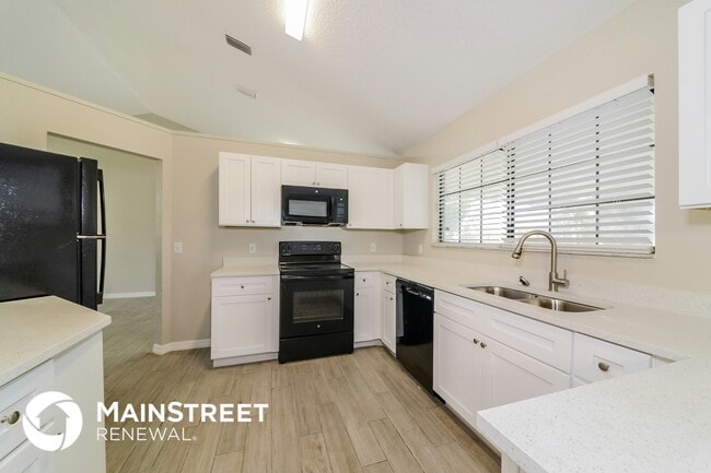 Photo - 5665 Ansonia Terrace