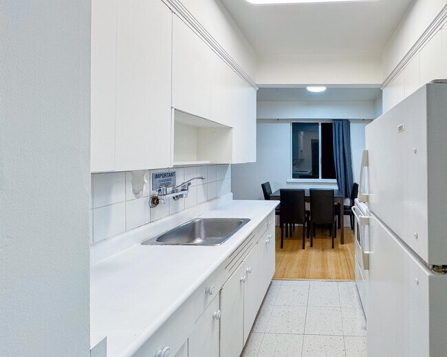 Photo - 1925 Nelson St Unit 102