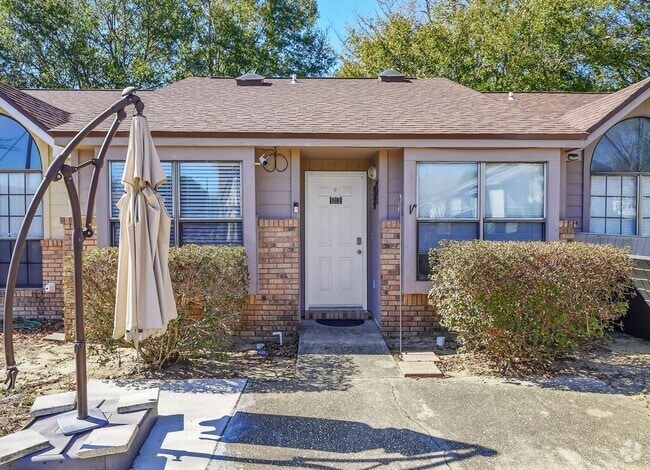 Building Photo - 2bd/2bth Fort Walton Beach Townhome