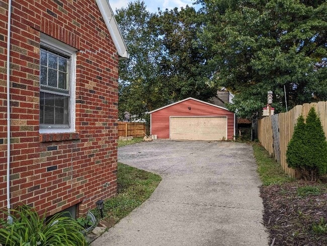 Photo - 256 Parkway Dr