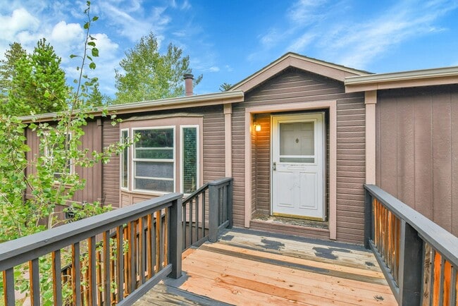2773 Coyote Cir