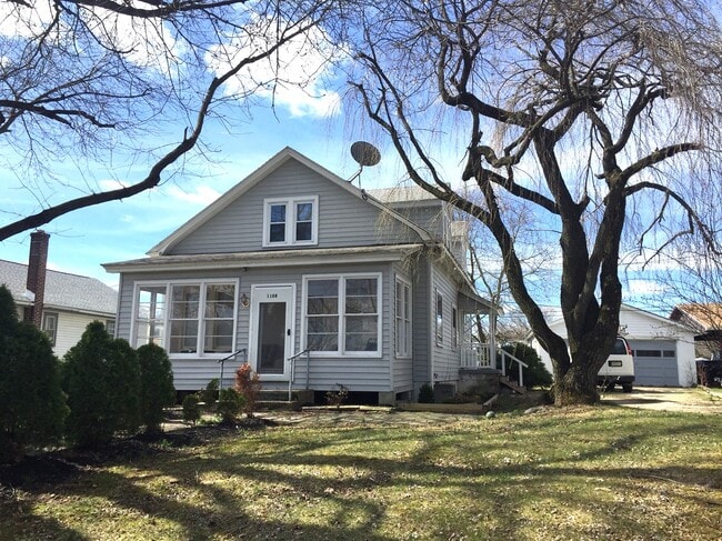 Building Photo - 1188 Railroad Rd Unit #2