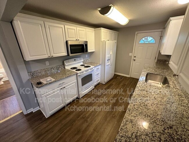 Photo - 4045 S Minnie St