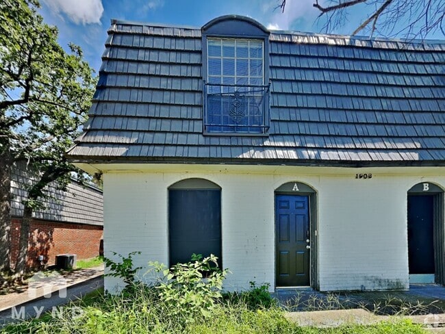 Building Photo - 1908 W Sanford St Rental