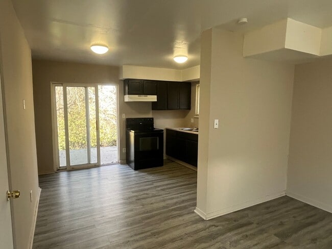 Photo - Updated 2 Bedroom Townhouse in Mexico Unit 600 Marine Dr. Apt 07