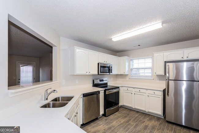 Photo - 1924 Simmons Ln