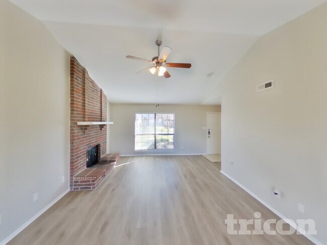 Photo - 3312 Woodlark Dr