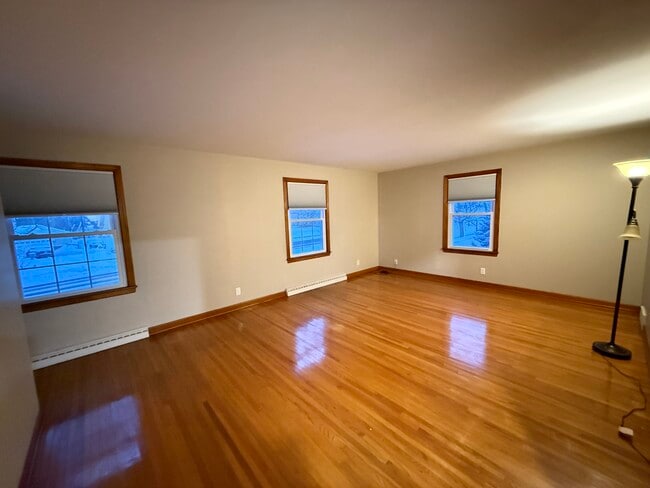 Living Room - 729 Ruie Rd Unit Upper