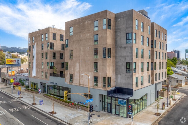 Foto principal - Miles at Highland CoLiving