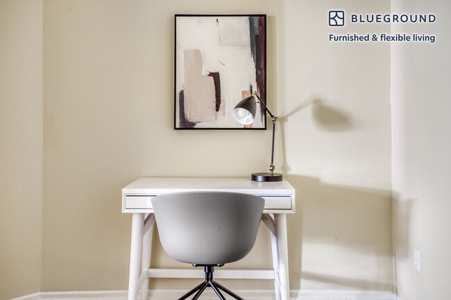 Photo - 230 N Kenwood St Unidad FL1-ID885