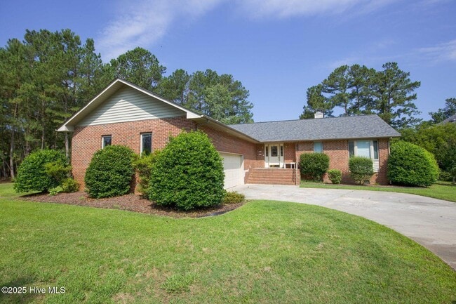 Building Photo - 1205 Greenbriar Dr Rental