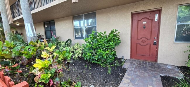 Photo - 7300 Lake Cir Dr Unidad 107
