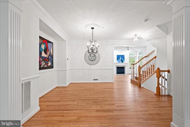 Photo - 5015 Waple Ln