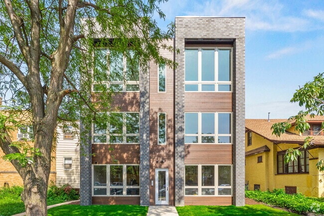 Building Photo - 4931 N Kimball Ave Rental