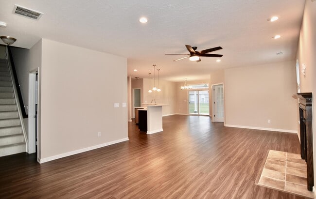 Photo - 164 Broadmoore Blvd