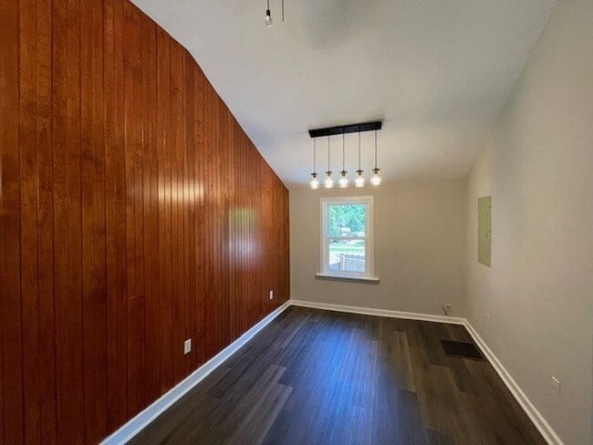 Photo - CHARMING UPDATED 1940'S COTTAGE IN HISTORIC COLONIAL VILLAGE IN S. KNOXVILLE!!!!!