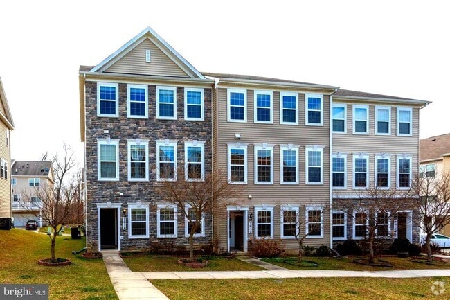 Building Photo - 2614 Shadyside Ln Rental