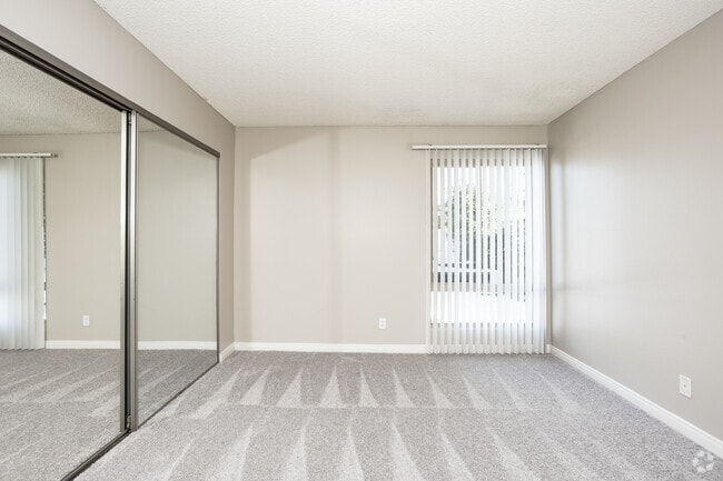 1BR, 1BA - 720SF - Bedroom