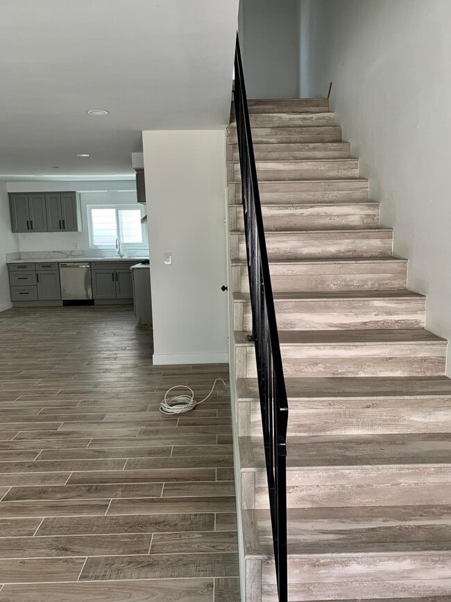 Photo - 2217 Marshallfield Ln Unidad B