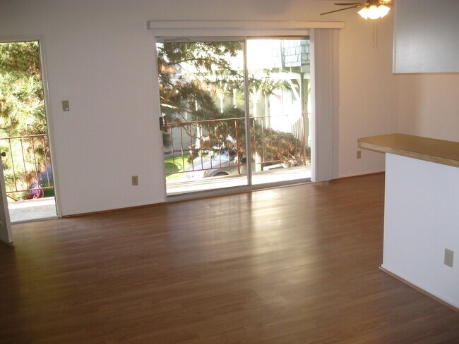 Photo - 676 Flower Ave