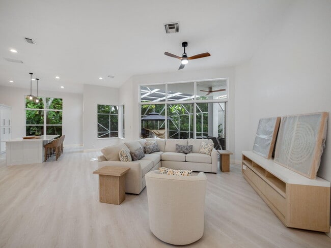 Photo - 143 Sunset Bay Dr