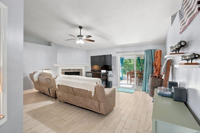 Photo - 4761 Connor Dr