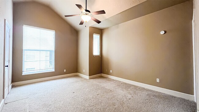 Building Photo - 2418 Ralph St