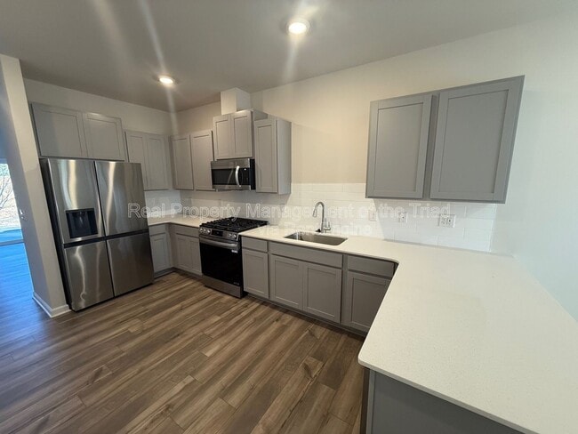 Photo - 3155 Fall Hls Dr Casa Adosada