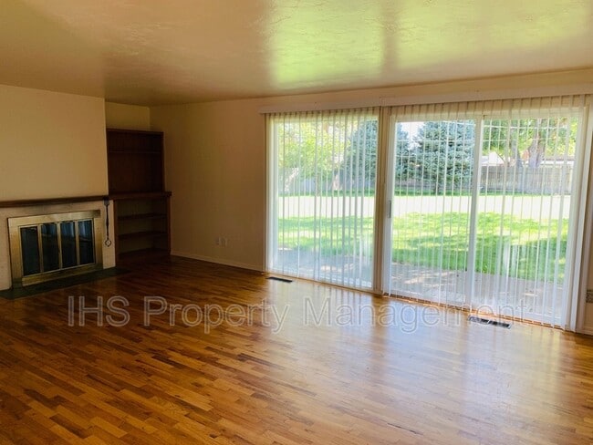 Photo - 802 N Keller St