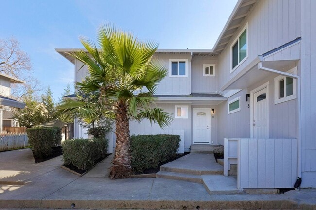 Building Photo - * 2 Weeks Rent Free * 2 Bedroom for Rent