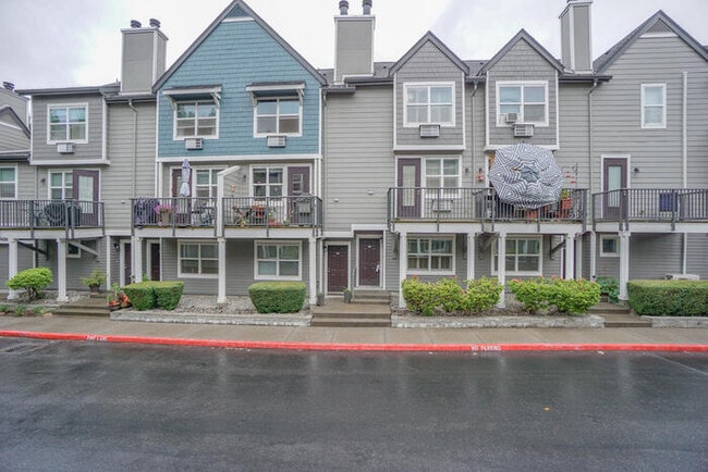 Photo - BEAUTIFUL CONDO ON THE COLUMBIA RIVER Unit 1731