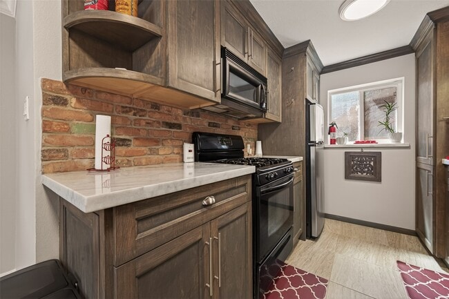 Photo - 1404 Welch St Unit 8