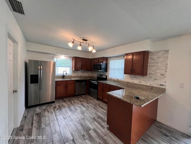 Photo - 5381 Frederick Ave