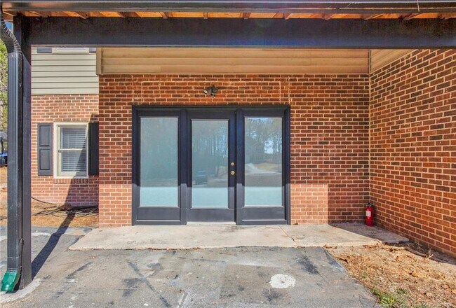 Photo - 906 Ponderosa Trail