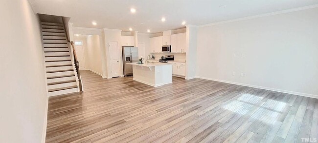 Building Photo - 304 Hazy Hills Ln