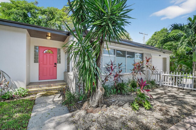 Photo - 5009 Spruce Ave