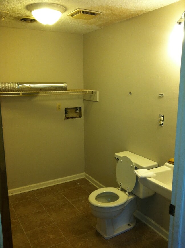 Photo - 748-750 Marley Way