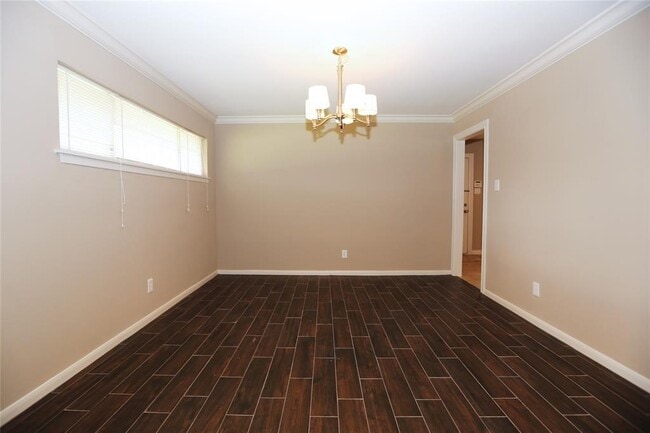 Photo - 7802 Valley View Ln