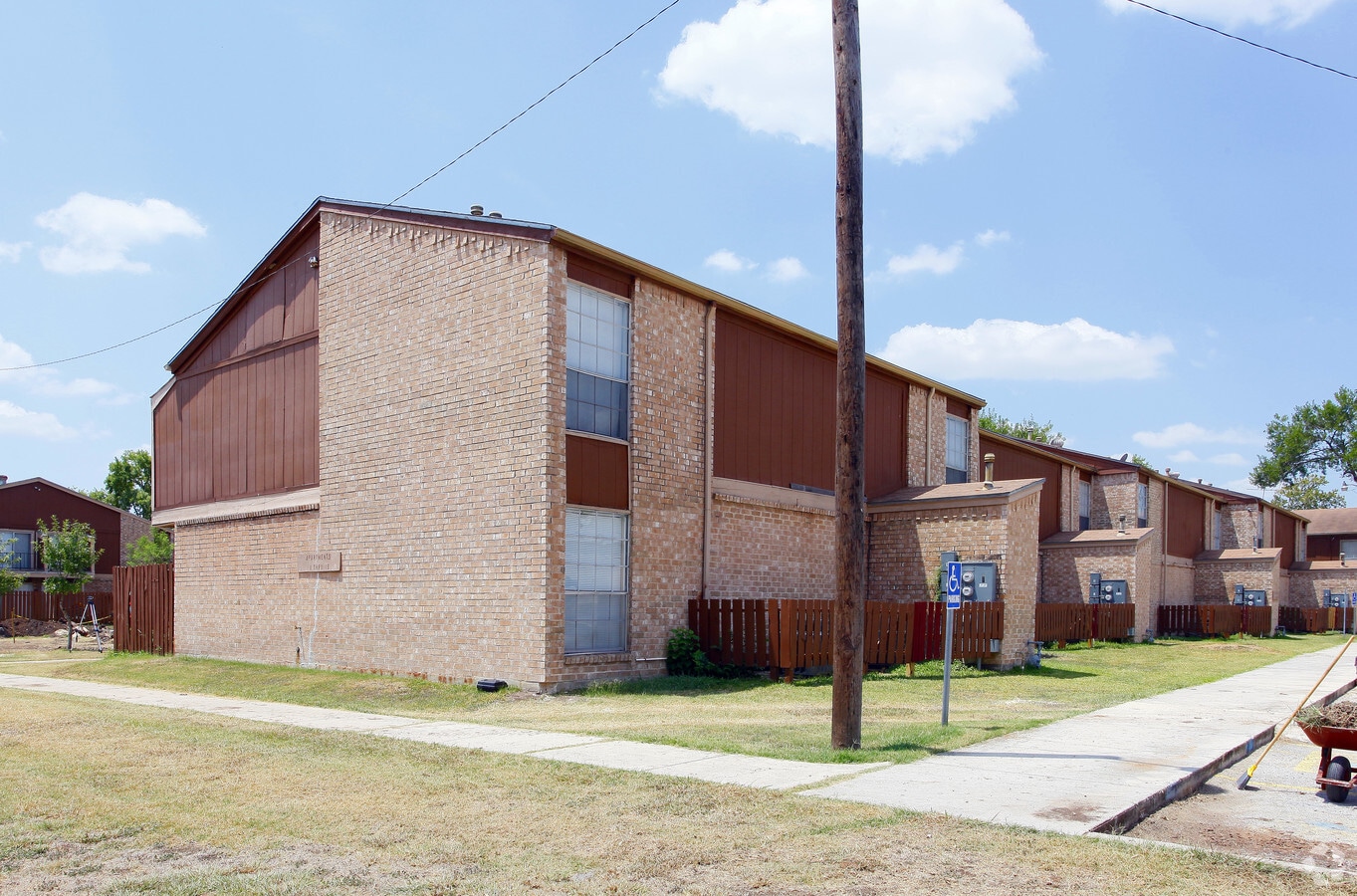 Pecan Villa Apartments - Pecan Villa Apartments
