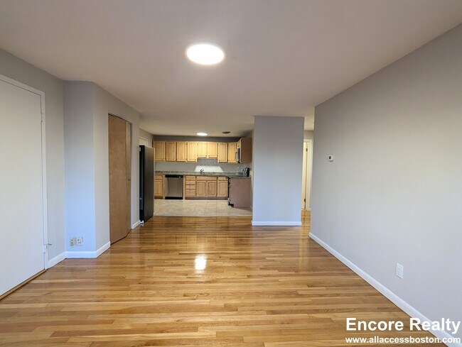 Photo - 94 Babcock St Unit 110-38