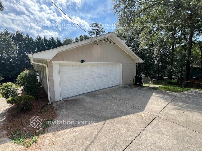 Photo - 2907 Barcelona Way