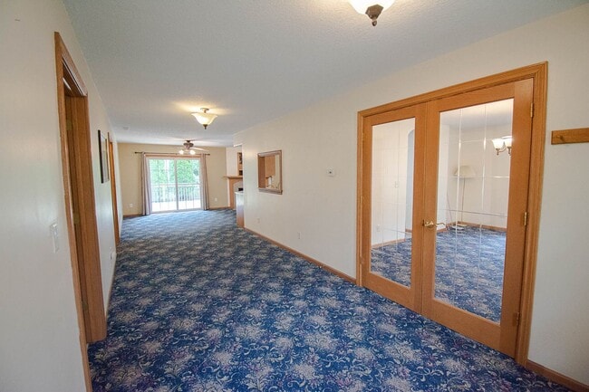 Photo - 919 Baird Ln NE