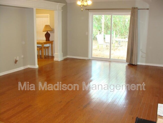 Photo - 4708 Springhill Rd